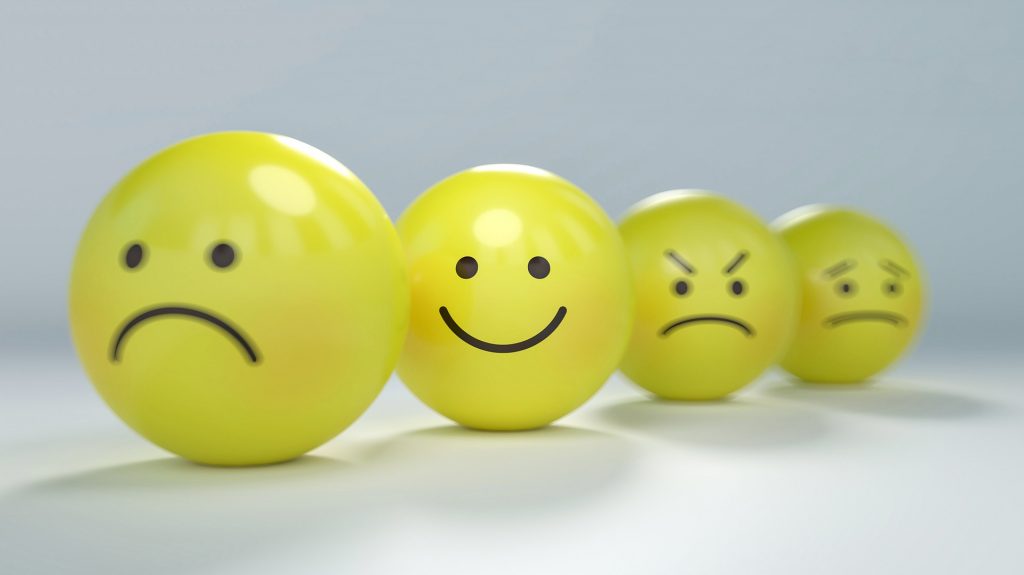 difference emotions feelings